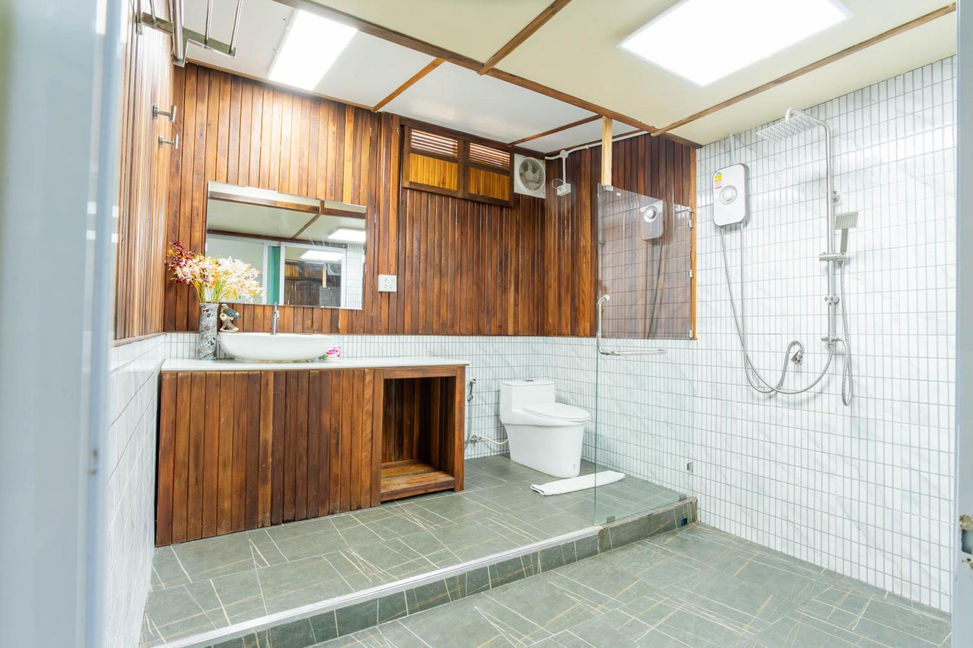 Varni Homestay Phatthalung Ngoại thất bức ảnh
